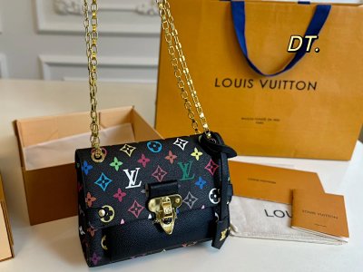 Louis Vuitton 9