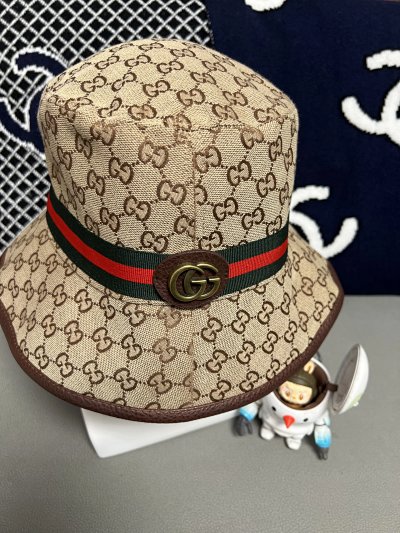 GUCCI CAP 38
