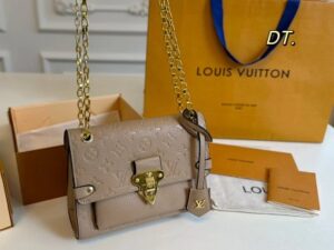 Louis Vuitton 12