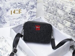 Louis Vuitton Fashion Bag 31