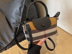 Louis Vuitton Fashion Bag 9