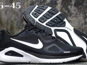 NIke Structure 26 (Copy)