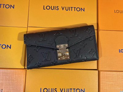 Louis Vuitton Fashion Wallet 12