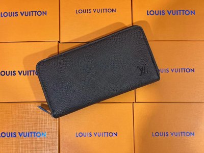 Louis Vuitton Fashion Wallet 13