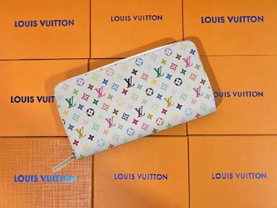 Louis Vuitton Fashion Wallet 23