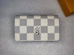 Louis Vuitton Luxury Wallet 16