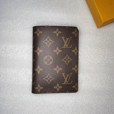 Louis Vuitton Luxury Wallet 35
