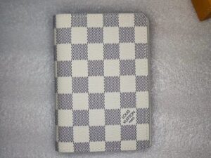 Louis Vuitton Luxury Wallet 37