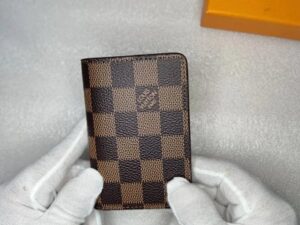 Louis Vuitton Luxury Wallet 31
