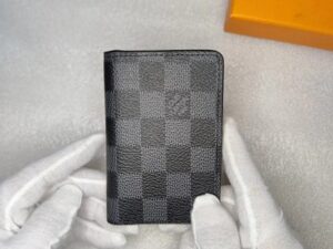 Louis Vuitton Luxury Wallet 33