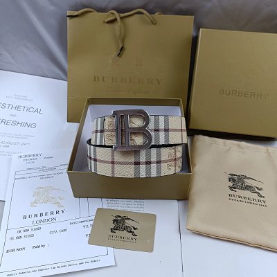 Burberry TB Premium Leather Belt